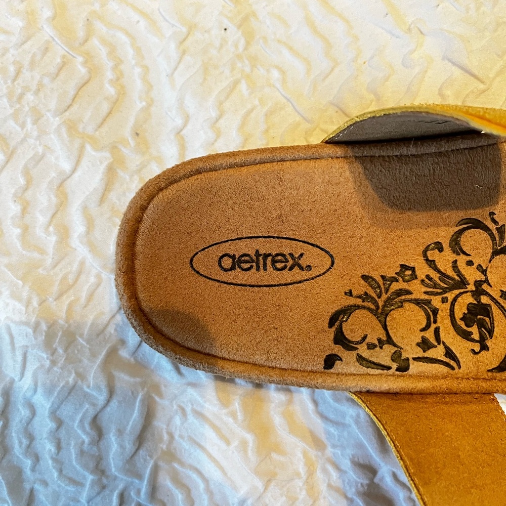 Aetrex Yellow Leather Slide with Decorative Insole - Picture 4 of 6